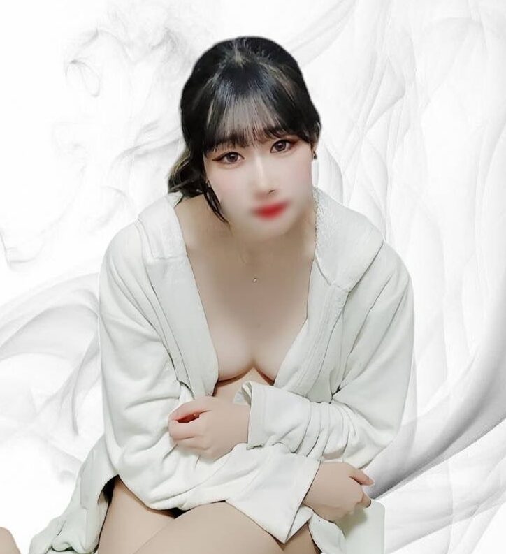 まゆ_img1 | 川崎のセクキャバTHIRD 公式 ｜厳選美女と贅沢な時間を