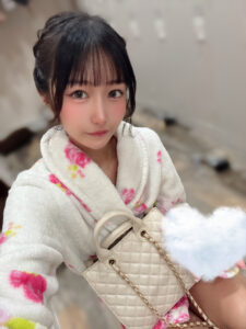 なりせブログ 🌸なりせのブログ🌸