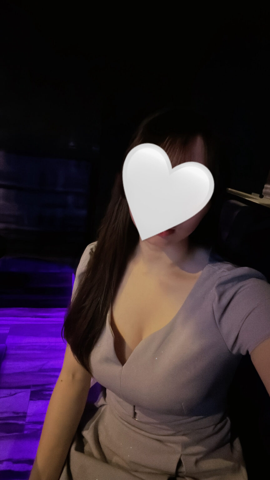 出勤してます！ - 川崎のセクキャバTHIRD 公式 ｜厳選美女と贅沢な時間を