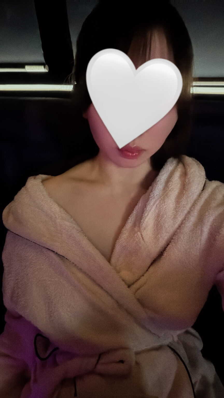 かなめブログ 出勤してます! - 川崎のセクキャバTHIRD 公式 |厳選美女と贅沢な時間を