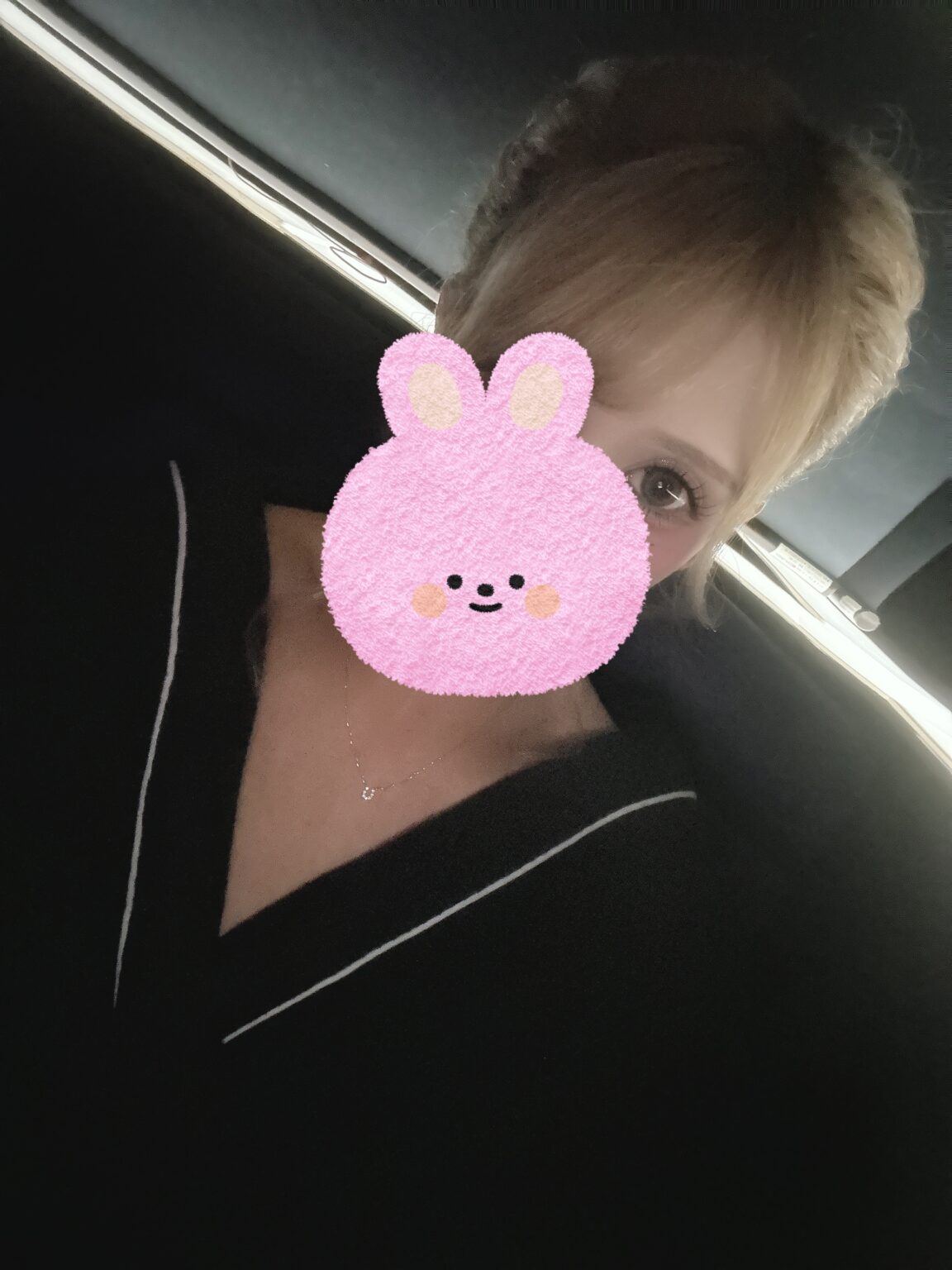 しゅっ！ - 川崎のセクキャバTHIRD 公式 ｜厳選美女と贅沢な時間を
